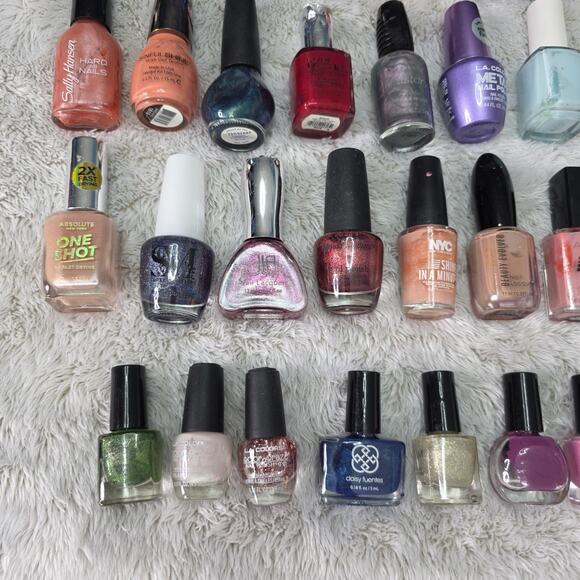 Lot of 40 Assorted Nail Polishes Gel, Glitter, Metallic, Matte Shades - Picture 5 of 16